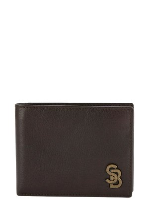 Portefeuille en cuir marron avec une texture lisse, doté d'un accent logo doré à l'avant, de conception pliable en deux, et avec des bords soigneusement cousus.