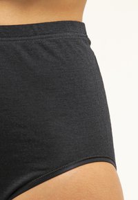 Hanro WOOLEN SILK  - Slip - black