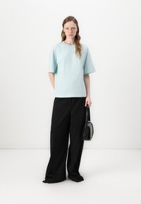BOSS ENIS SMALL LOGO - Basic póló - turquoise/aqua