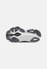 Saucony HURRICANE 24 - Chaussures de running sur route - black/carbon
