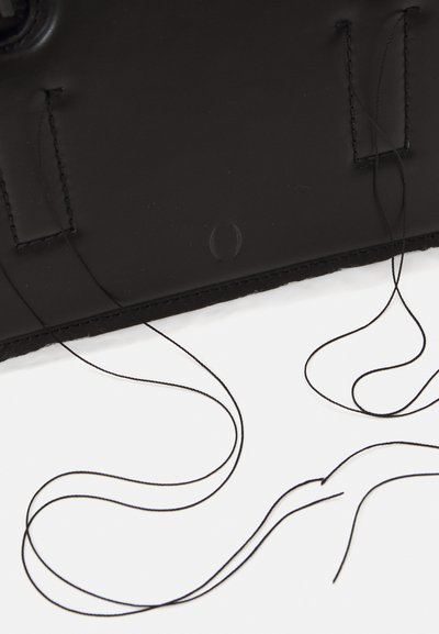 DENTRO MINI BAG - Rokassoma - black