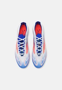adidas Performance F50 ELITE FIRM GROUND - Fodboldstøvler til fast underlag - footwear white/solar red/lucid blue