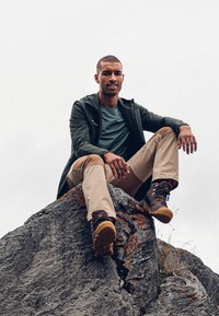 Mammut ZINAL HYBRID - Friluftsbyxor - savannah/dark sand