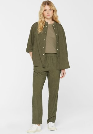 BOSTON MIT VOLUMINÖSEM KURZARM - Hemdbluse - new khaki