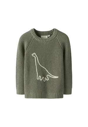 Maglione in maglia verde con una texture a coste, caratterizzato da un ricamo di un dinosauro bianco sul davanti e un collo rotondo.