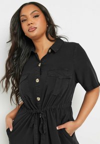 Yours Clothing TIE WAIST - Skjortklänning - black