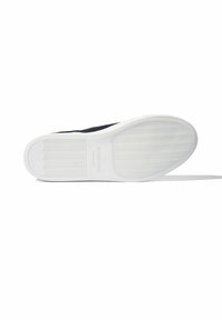 Marineblaues Sneaker mit weißer Gummisohle, strukturierter Oberfläche und Logodetails. Flaches, elegantes Design, das sich für Freizeitkleidung eignet.