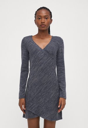 VMHELA WRAP DRESS - Gebreide jurk - dark grey melange