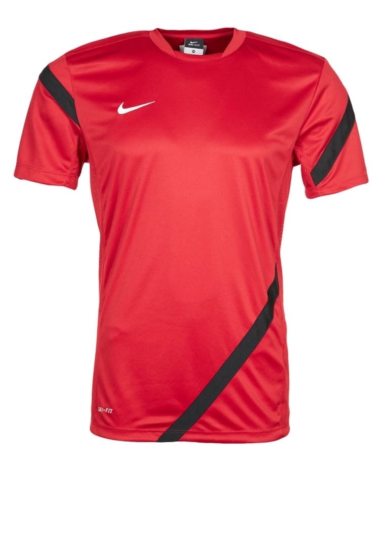 Rød atletisk trøje med korte ærmer, der har en diagonal sort streg og et hvidt Nike-logo på brystet. Glat, syntetisk stof.