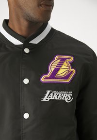 New Era NBA LOS ANGELES LAKERS LOGO SELECT JACKET - Vereinsmannschaften - black