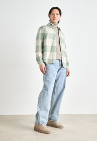 Calvin Klein Jeans CHUNKY CUPSOLE - Tossud - triple savannah tan