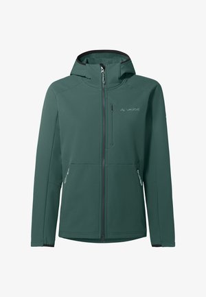 Grüne Softshell-Jacke mit einem Frontreißverschluss, verstellbarem Kapuzenkragen, zwei Seitentaschen und einer Brusttasche. Glatte Textur, leichtes Design.