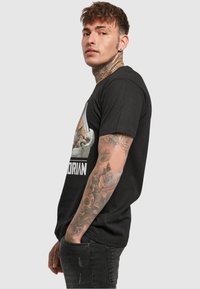 Merchcode Marškinėliai su spaudiniu - black