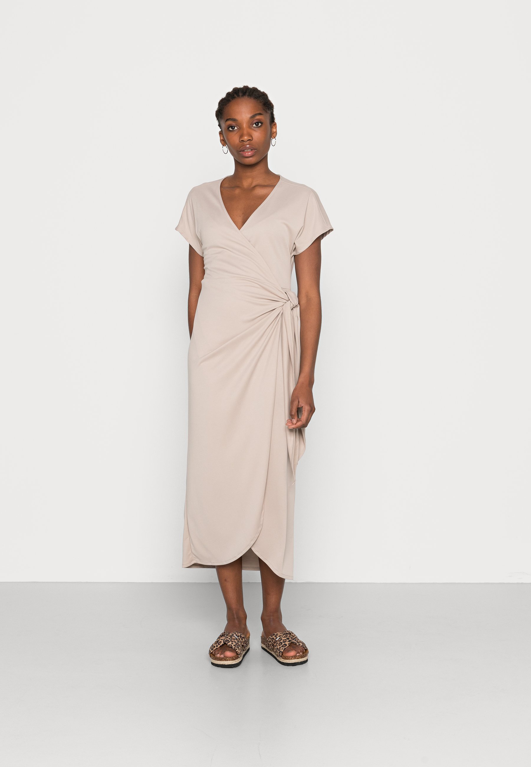 Monki Jersey dress - mole/brown 