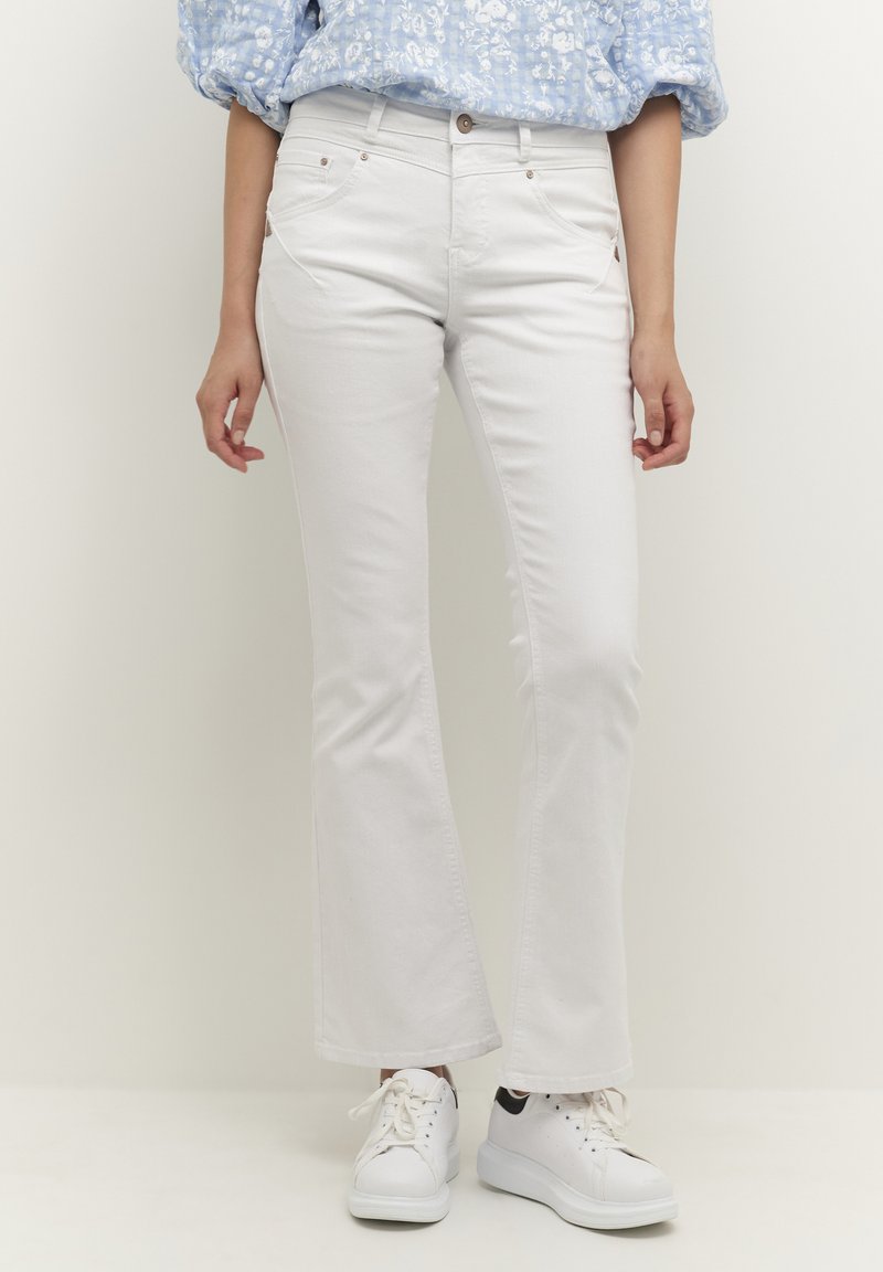 Cream CRAMALIE Jeans Bootcut snow white/weiß Zalando.de