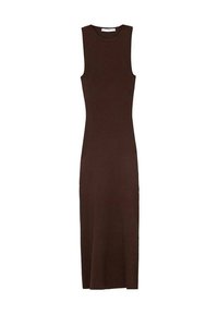 Robe sans manches marron en tissu tricoté, présentant une silhouette près du corps, un design long jusqu'au sol et un ourlet droit sans détails supplémentaires.