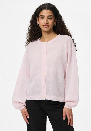Rosa, flauschige Strickjacke mit rundem Halsauschnitt, Knopfverschluss und Ballonärmel. Sie zeichnet sich durch eine weiche Textur und einen gerippten Saum aus.