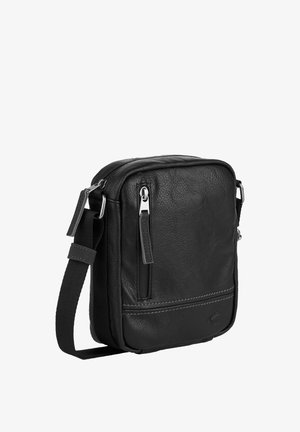 Kompakt sort læder crossbody-tasken med lodret lynlåslomme, justerbar strop i stof og diskrete syningsdetaljer foran.