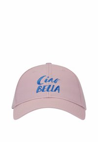 Roze katoenen baseballpet met blauwe geborduurde tekst "Ciao BELLA" aan de voorkant. Gebogen vizier met een verstelbare band aan de achterkant.