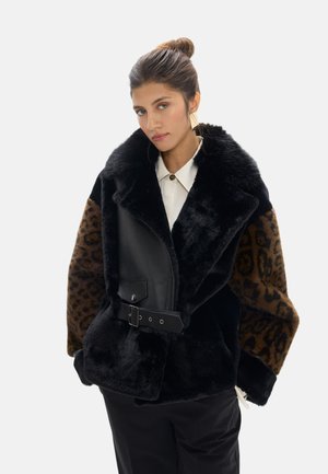 LOLA CASADEMUNT, WOMEN - Chaqueta de cuero sintético - black