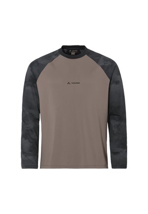 Camicia a maniche lunghe con corpo marrone e maniche nere a fantasia. Presenta un collo rotondo e un logo al centro. Realizzata in materiale testurizzato.