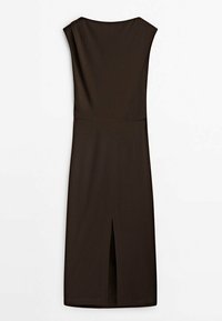 Ruskea midi-mekko, jossa on pyöreä pääntie, lyhyet hihat ja takana halkio. Valmistettu pehmeästä kankaasta, jossa on vartaloa myötäilevä malli.