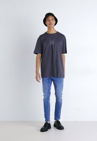 Only & Sons ONSLOOM SLIM ONE - Blugi slim fit - medium blue denim