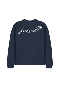 Felpa blu navy in cotone con vestibilità rilassata. Presenta la scritta "free soul" e un disegno di uccello in bianco sulla schiena. Polsini e orlo a costine.