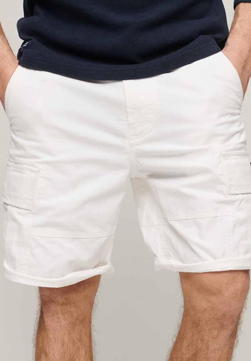 Superdry & Co Shorts wit denim/whitedenim Superdry & Co Shorts wit denim/whitedenim