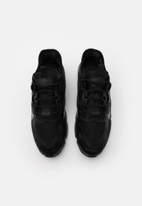 Nike Sportswear AIR MAX INFINITY 2 - Sapatilhas - black/anthracite
