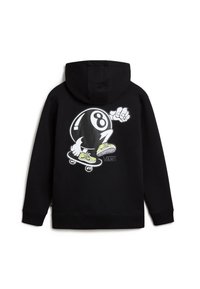 Sudadera negra con una gran gráfica blanca de un personaje de bola 8 en patineta, con acentos verdes en los zapatos, hecha de un tejido suave.