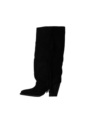 Botte noire en daim montant jusqu'au genou avec talon carré et détails à franges sur le côté extérieur.