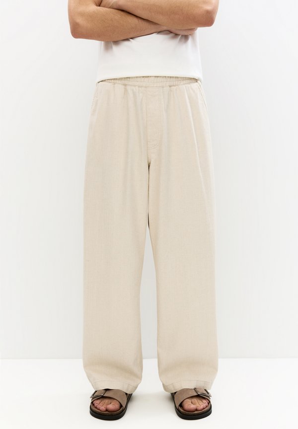 RUSTIC - JOGGING - Stoffhose - beige