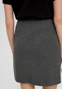 s.Oliver BLACK LABEL AUS  - Minirok - dunkelgrau