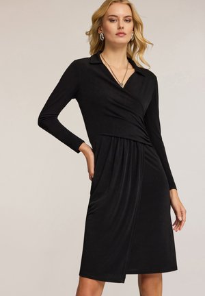 IN  DRAPPEGGIATO - Jerseykleid - nero