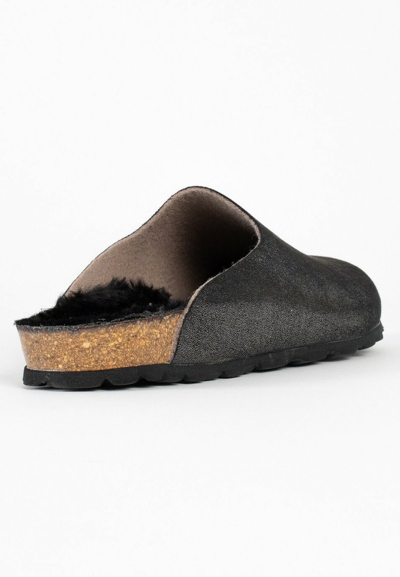 Zapatilla abierta de ante negro con plantilla de corcho y suela de goma negra, que cuenta con un suave forro de piel de piel negra y una textura interior lisa.