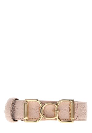 Cintura in pelle rosa chiaro con trama, fibbia grande in tono oro con lettere intrecciate "D" e "G".