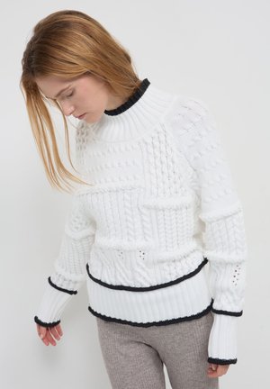 Calliope Maglione - bianco