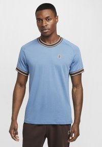 Nike Performance HERITAGE - Triko s potiskem - aegean storm