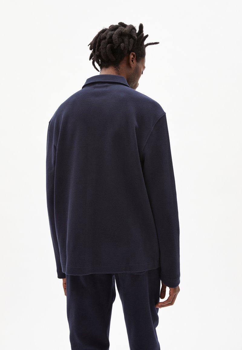 Herren Leichte Jacken | ARMEDANGELS RAAIK COZY Leichte Jacke depth navy/stein - WE67731 Herren Leichte Jacken | ARMEDANGELS RAAIK COZY Leichte Jacke depth navy/stein - WE67731