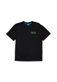 Schwarzes Baumwoll-T-Shirt mit einem grünen "DEUS"-Logo auf der linken Brust, Rundhalsausschnitt und kurzen Ärmeln. Einfaches, schmuckloses Design.