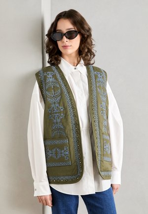 FLORAL EMBROIDERED GILET - Vest - classic green