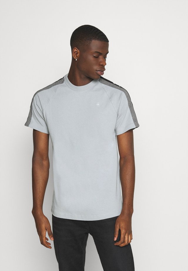 SPORT TAPE LOGO + R T S\S - T-shirt imprimé - correct grey