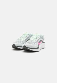 Nike Performance AIR WINFLO 11 - Hardloopschoenen voor op de weg - barely green/playful pink/anthracite/white/vapor green