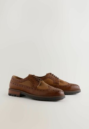 Next, REGULAR FIT - HERITAGE BROGUE - Derbies & Richelieus - tan brown