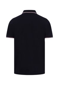 Czarna koszulka polo z krótkim rękawem, z kontrastowym kołnierzykiem i wykończeniem rękawów w jaśniejszych odcieniach, wykonana z gładkiej tkaniny bawełnianej.