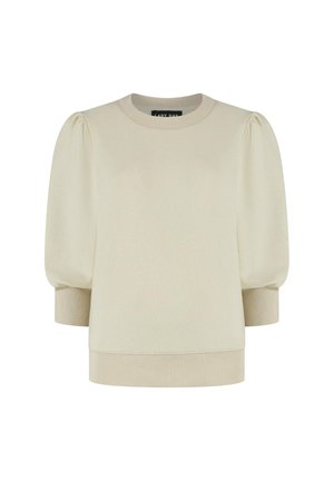 Roomkleurige korte trui met pofmouwen, geribbelde manchetten, zoom en ronde hals, plat gelegd op een witte achtergrond.