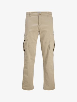 Pantalones cargo beige de algodón, con múltiples bolsillos laterales, cierre de cremallera y diseño de pierna recta. Textura suave con costuras reforzadas.