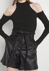 Missguided Pullover - black