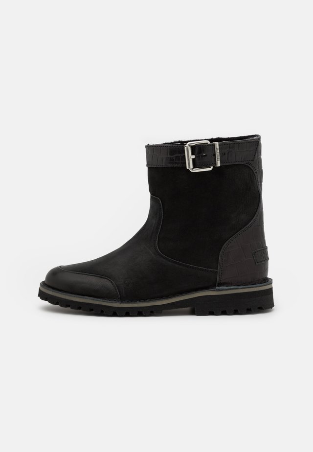 Classic ankle boots - black